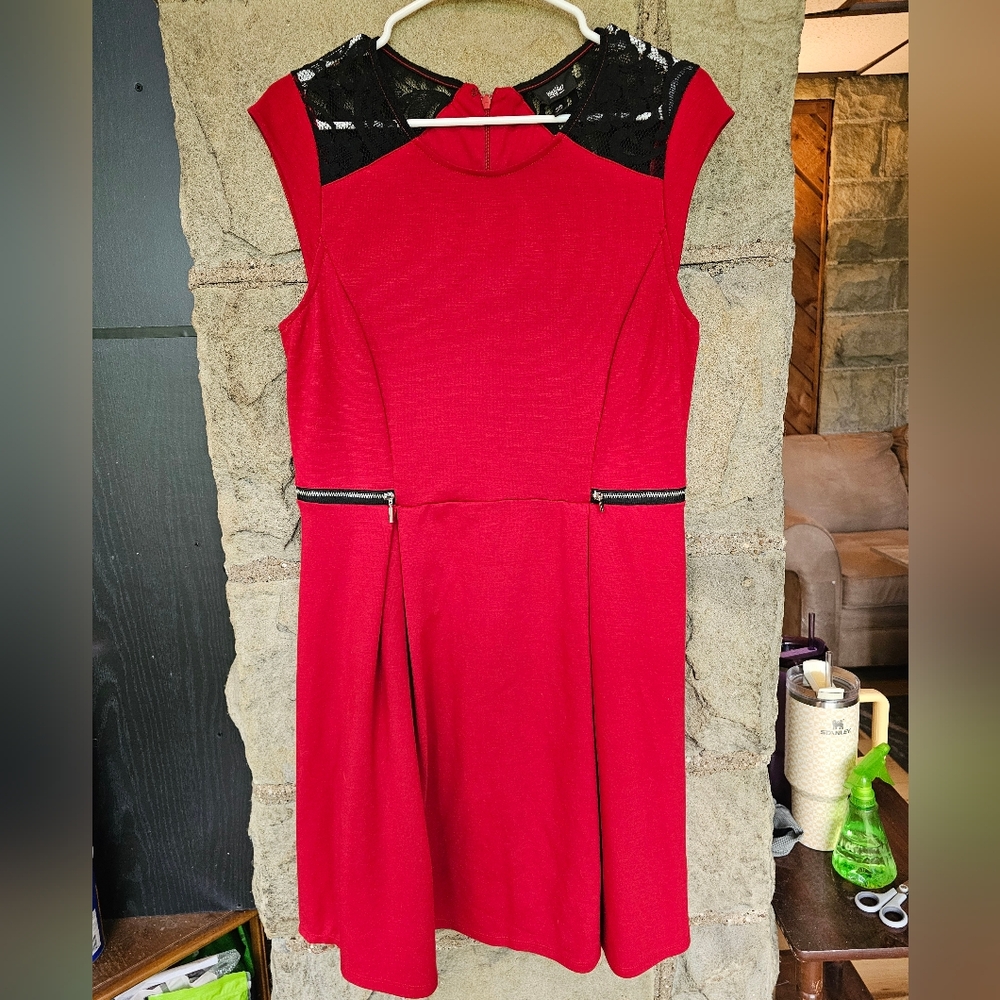 Massimo Crimson Midi Dress with Black Lace